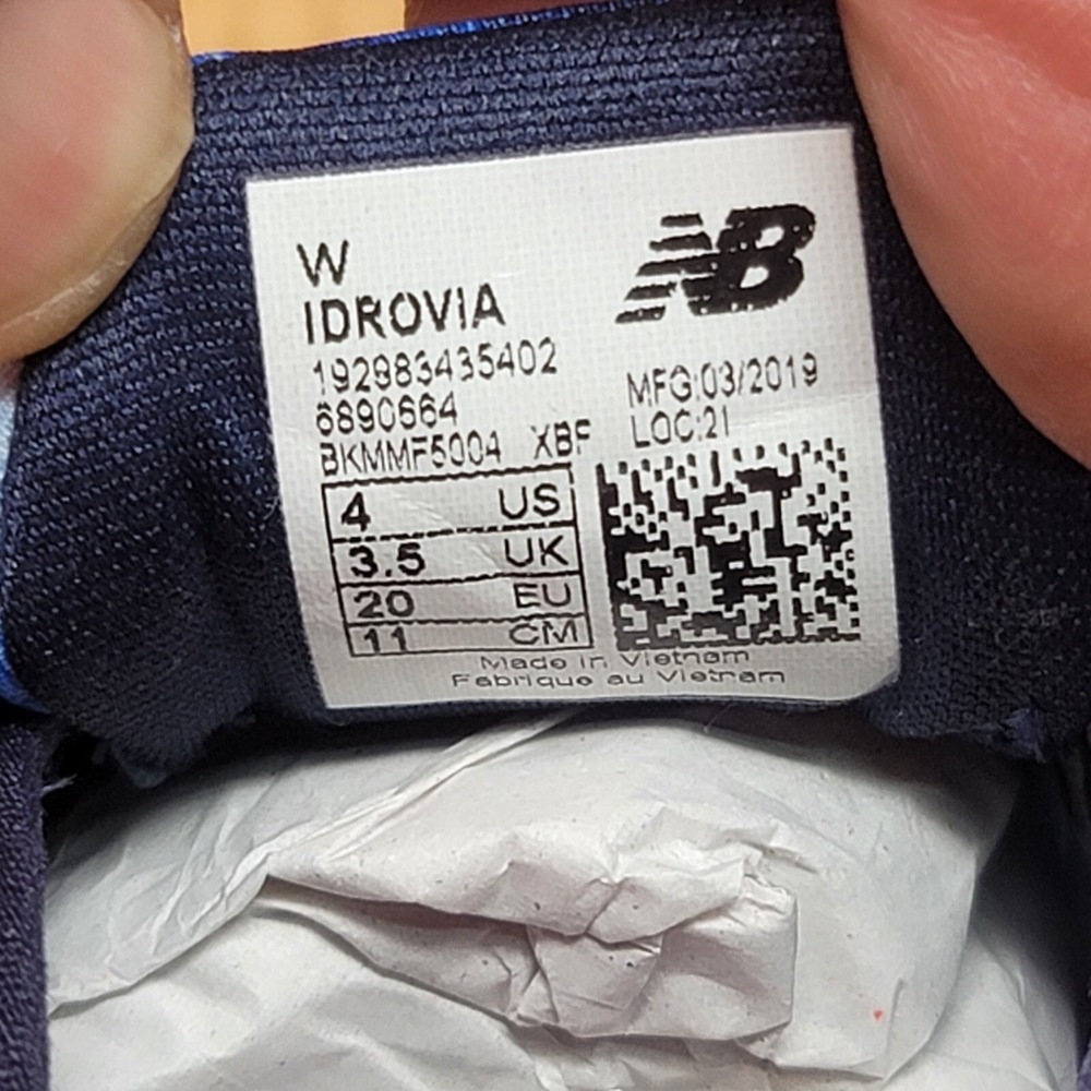 New Balance Kids Sneakers Toddler Size 4 Wide Blue Casual Hook & Loop Shoes - Picture 4 of 8